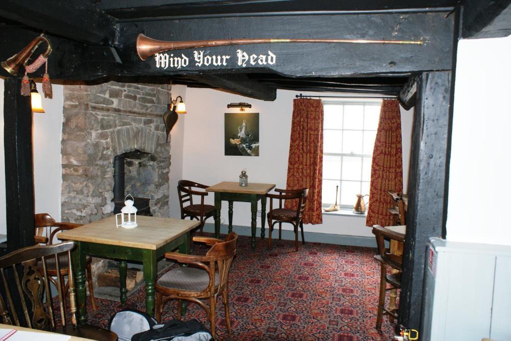 The Old Black Lion เฮย์-ออน-วาย ภายนอก รูปภาพ
